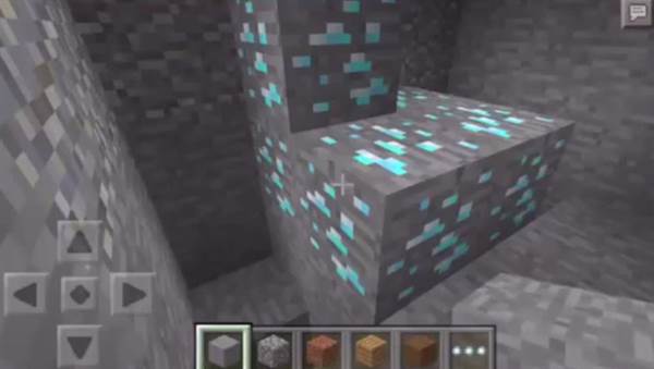 1408149638: 7 Diamonds Under Spawn